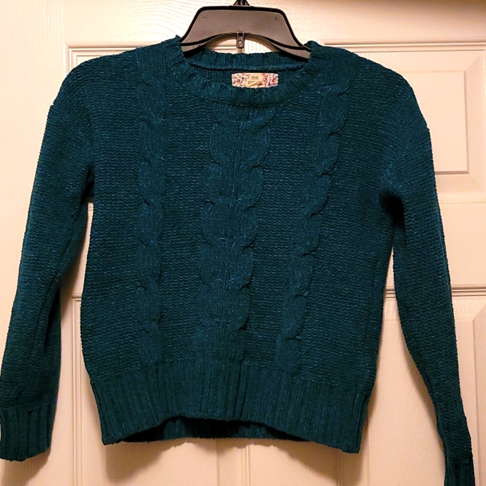 Pink Rebuplic girls sweater size M (10-12)